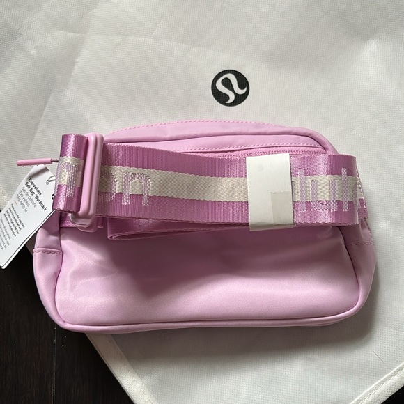 bike helmet size tight fit vs loose Mountain Adult Men Women コレクション表示 Kate Spade Wilson Road Size:39cm